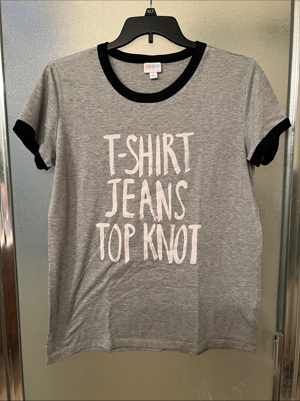 LuLaRoe Liv Gray Tee “T-shirt Jeans Top Knot” Graphic